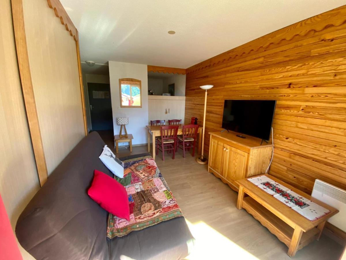 La Foux 2 Pieces Apartment Алос Екстериор снимка